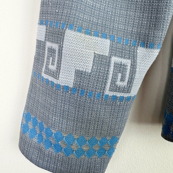 Vintage 70's Patterned Polyester Knit Blouse - Picture 9 of 9